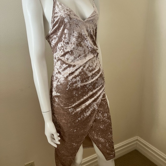 Elegant Velvet Slip Dress- NWT - Picture 3 of 9